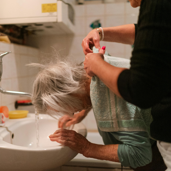 Pflegedienst und Betreuungsdienst-Alltagshilfe CuraVital-Verhinderungspflege-Anwesenheit